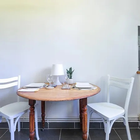 Apartment Le Chateaubriand - Calme, Balcon Et Parking Chatenay-Malabry