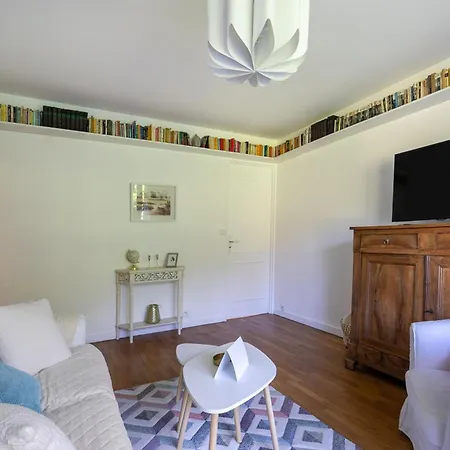 Le Chateaubriand - Calme, Balcon Et Parking Apartment Chatenay-Malabry